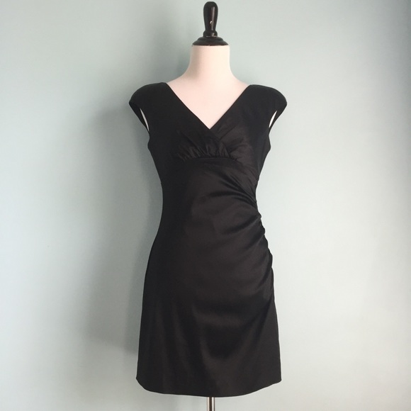 Ralph Lauren Dresses & Skirts - Ralph Lauren Black V-Neck Cocktail Dress